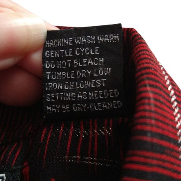 Pronti Collection by Phita Red & Black Long Sleeve Button Down Shirt - Picture 7 of 11